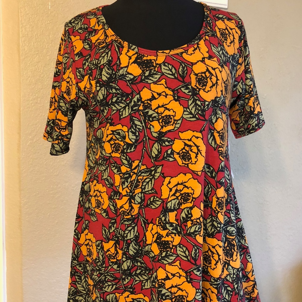 NWT LuLaRoe Tunic Size Small